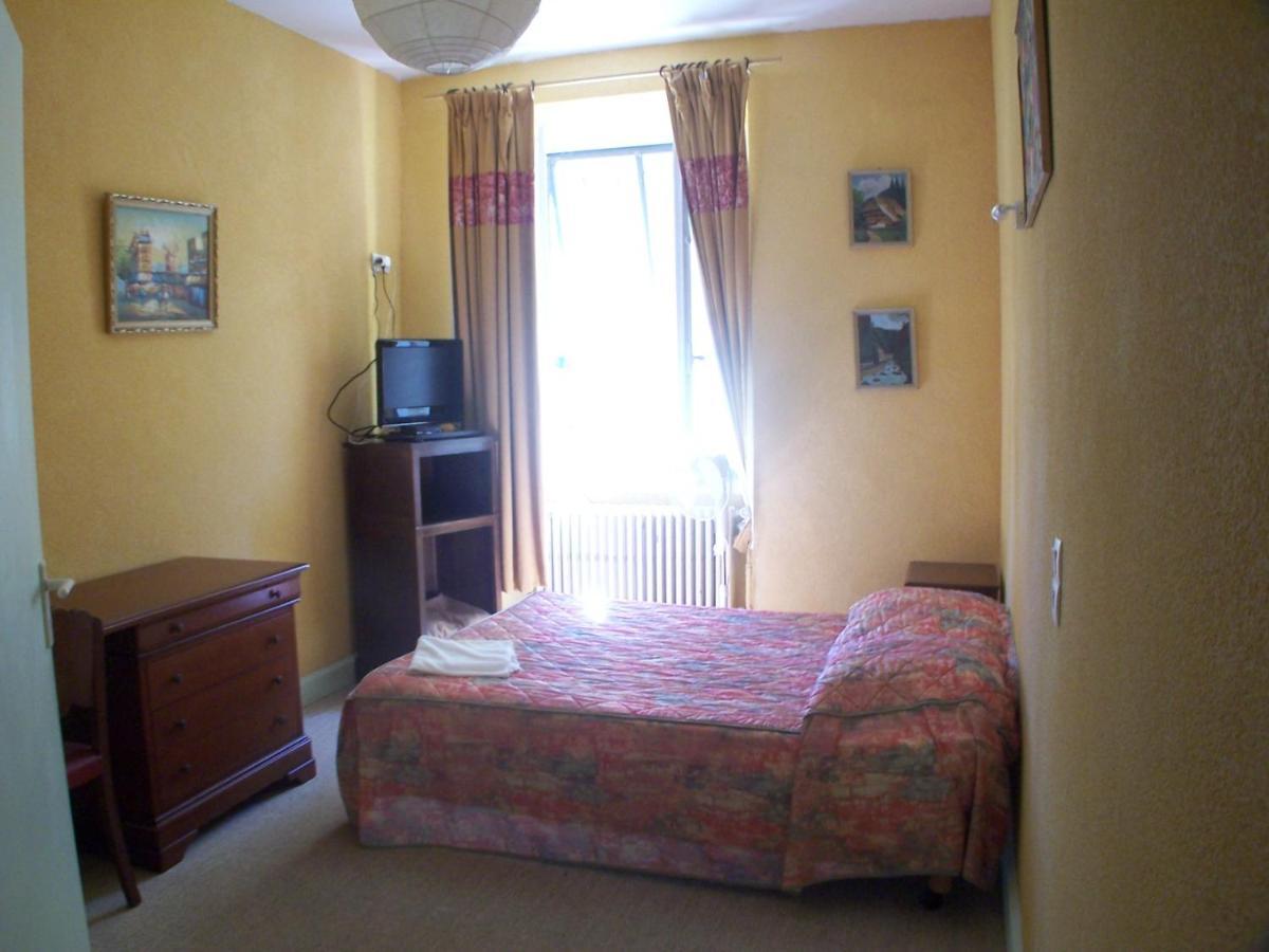Hotel Des Oliviers Les Vans Zewnętrze zdjęcie